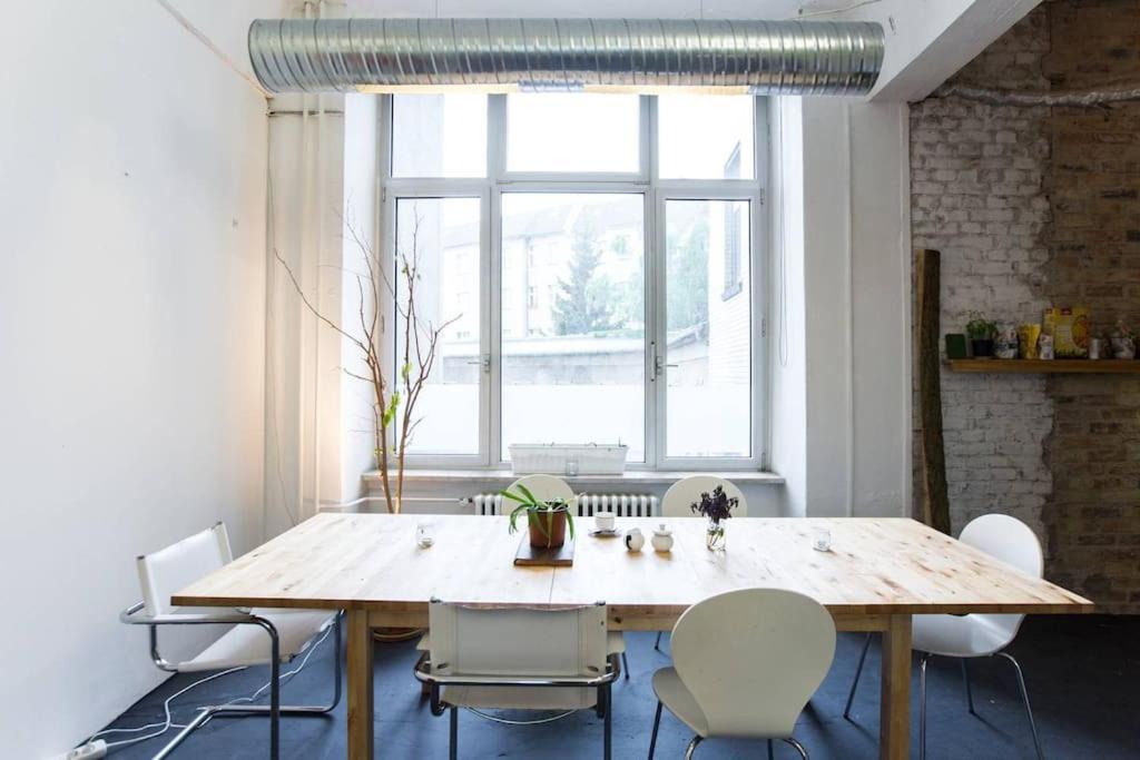 200Qm Loft For Friends And Family - On The Spree! Lejlighed Berlin Eksteriør billede